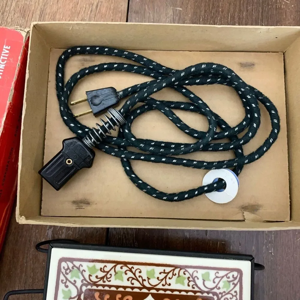 Electra Tile Trivet 70s ceramic tile with iron strand original plug cord and box